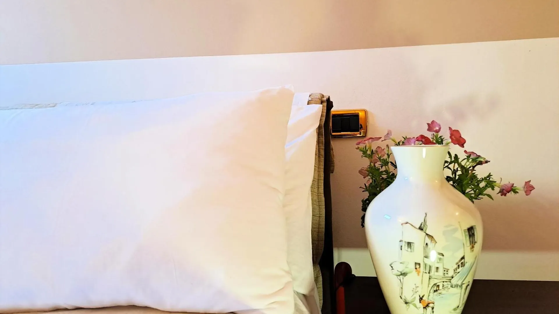 Il Giardino Dell'Artista Stylish Home A Milano