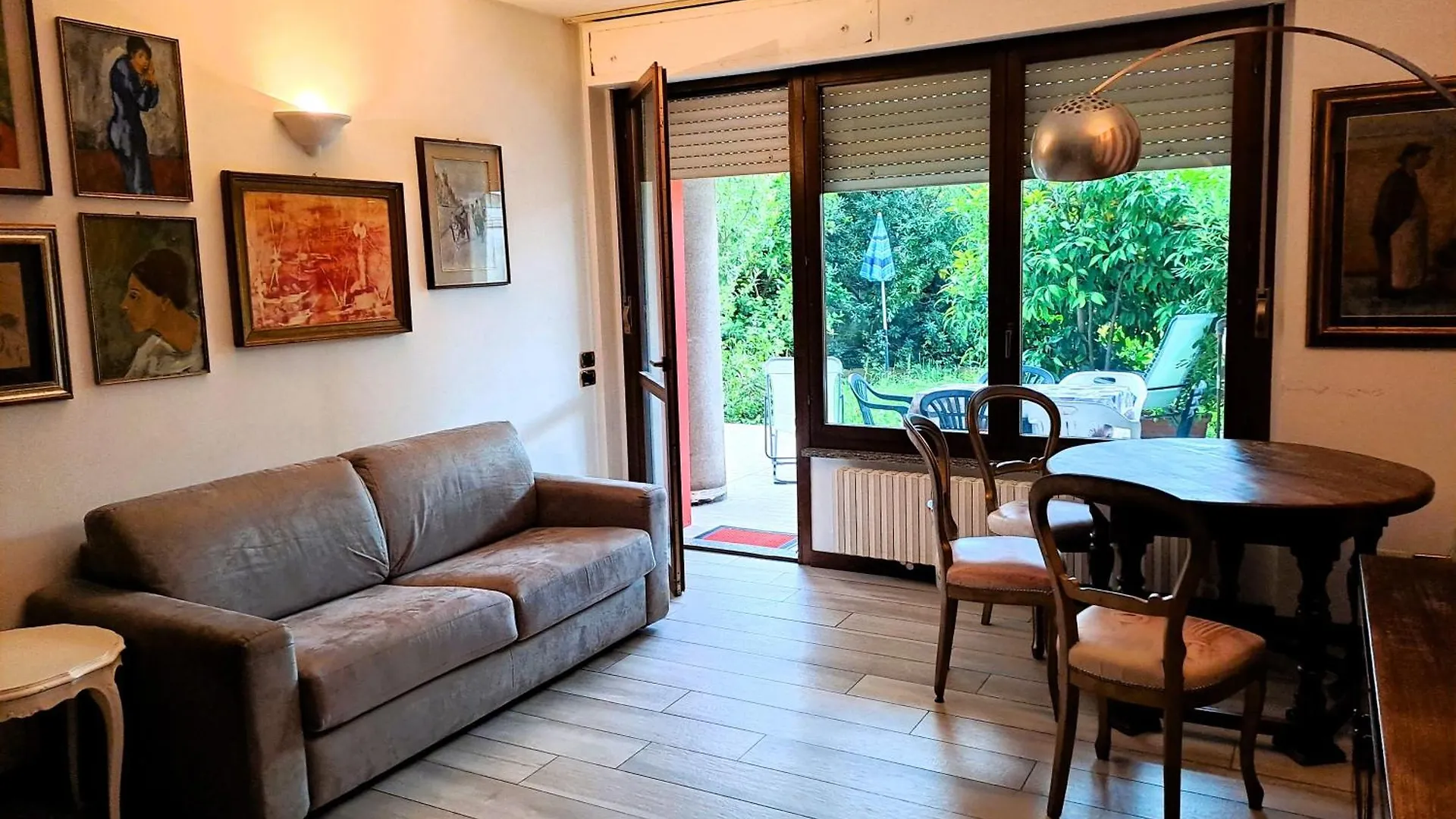 Il Giardino Dell'Artista Stylish Home A Milano Μιλάνο