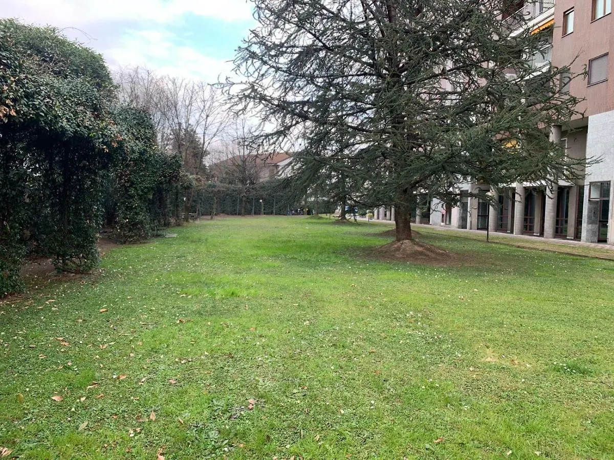 Il Giardino Dell'Artista Stylish Home A Milano Διαμέρισμα